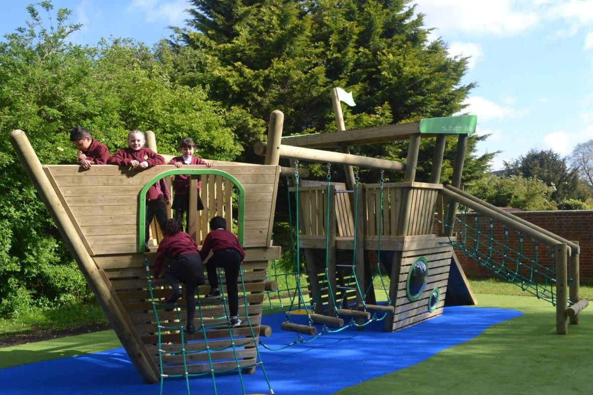 Houlsworth Playground installer in Kent