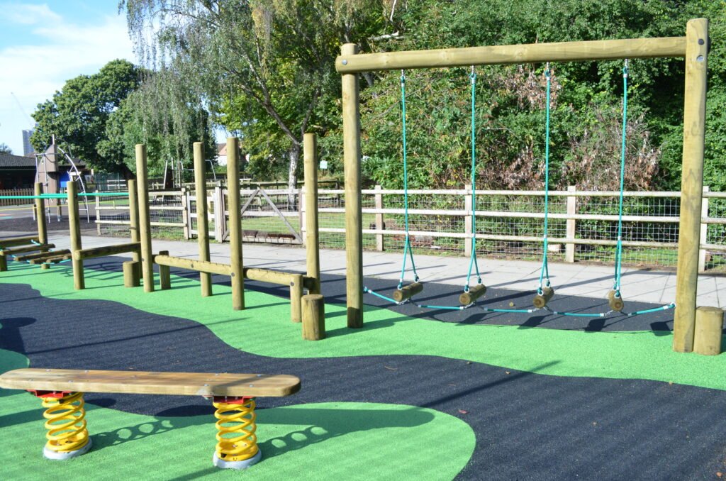 Everyday Play Playground Installers Trim Trail